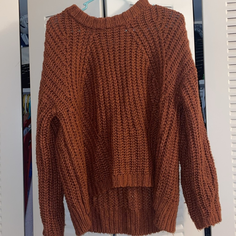 Universal Thread pull over sweater - Picture 2 of 2